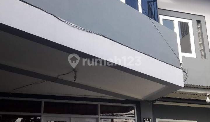 Strategic 3-Story Main Road Cigadung Ready-to-Live House 2