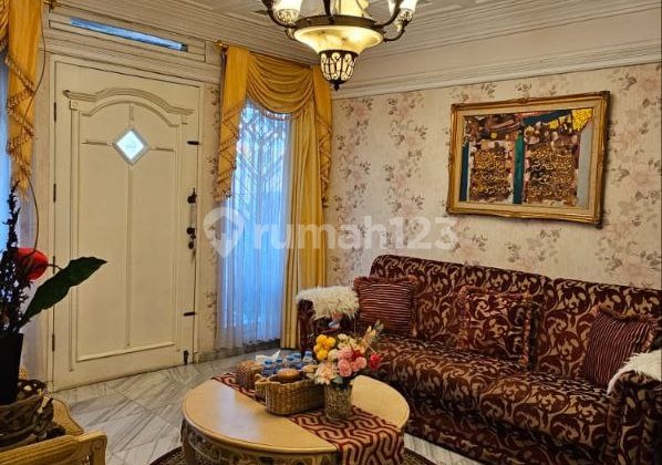 Rumah Nyaman di Lingkungan Elite Setrasari Bandung 2