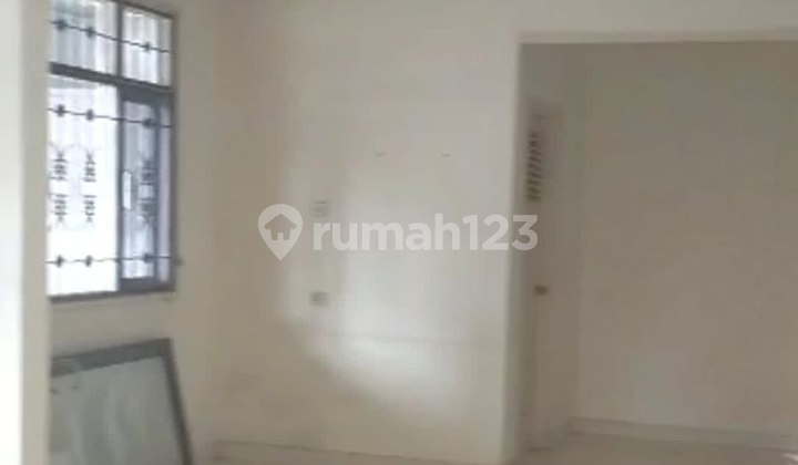 Heritage Type B House Main Road Riau Strategic Location 2