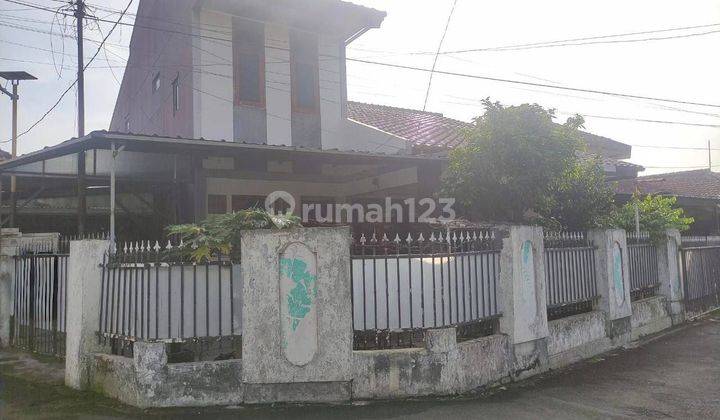 Rumah hook Strategis di Komplek Cikutra akses mobil  2
