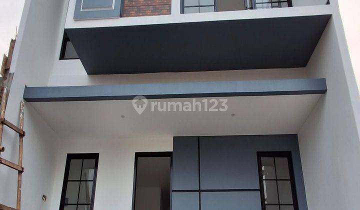 Rumah 2 Lantai Bata Merah Ciracas, Jakarta Timur 10