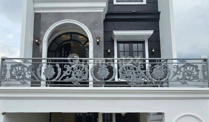 Rumah 3 Lantai Siap Huni, Jagakarsa, Jakarta Selatan