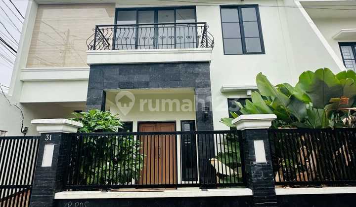 Price Drop!! House in Kalibata - Brand New, Unfurnished, Strategic 2
