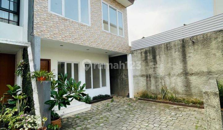 Di Sewakan Rumah Di Pejaten - Brand New, Unit Pojok & Unfurnished 2