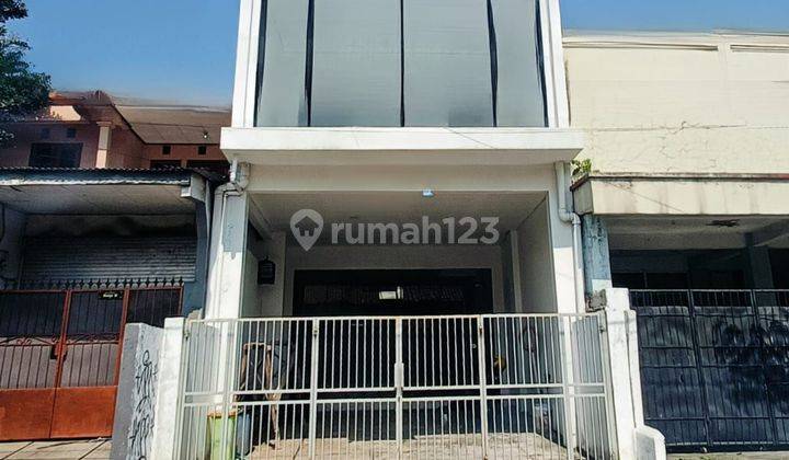 Disewakan Ruko Tempat Usaha 2 Lantai Unfurnish & Lokasi Strategis 1