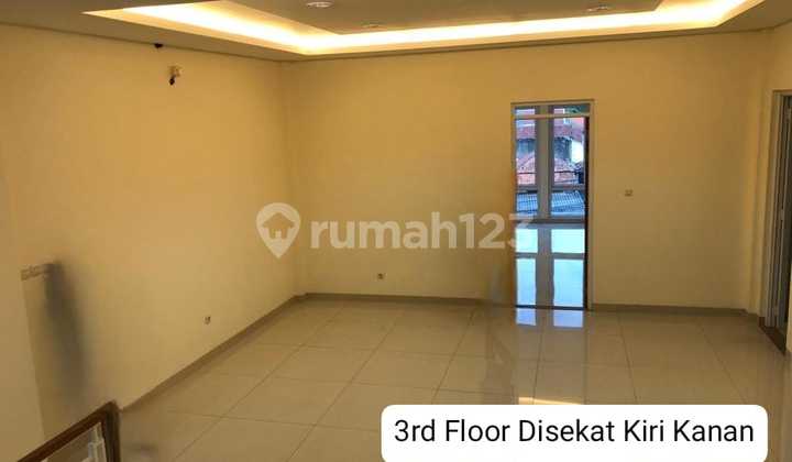 For Rent 2 Four-Story Shophouses Main Road Moh Toha Bandung 2