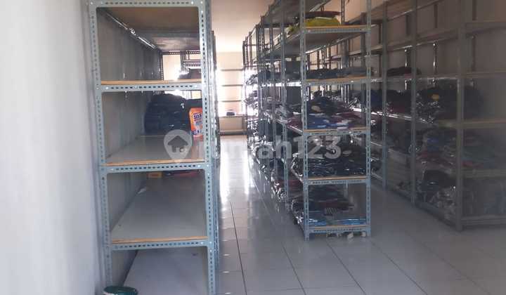 4-Story Ready-to-Use Shop House on Main Road Cikawao Bandung 2