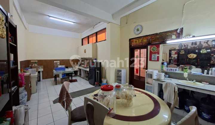 Dijual Rumah Lokasi Strategis di Gatot Subroto Bandung 2
