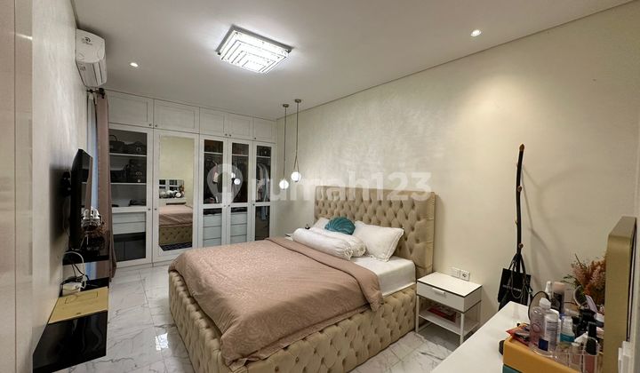 Disewakan Rumah Klasik di Kota Baru Parahyangan, Chandra Resmi 2