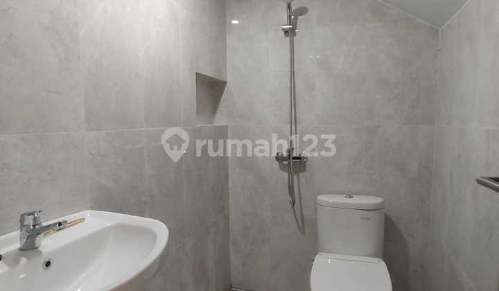 Disewakan Rumah Minimalis di Taman Kopo Indah Tki 5 2