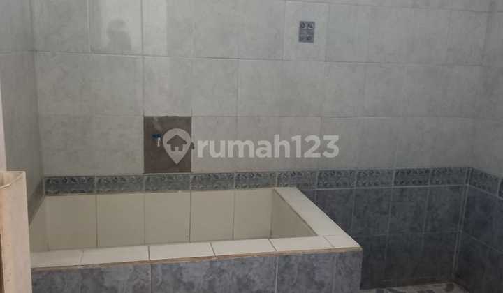 For Sale Ready-to-Occupy House in Central Bandung City, Main Road Bojongloa, Panjunan. 2