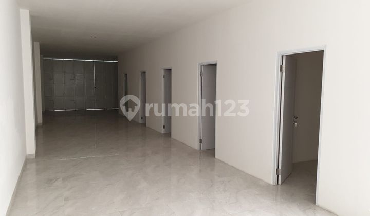 Luxury Ready-to-Use Strategic Ruko Rental, Riau Bandung Wing 2