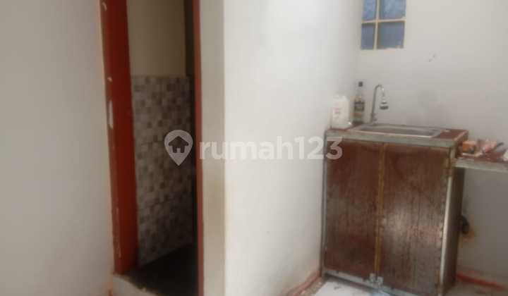 Disewakan Rumah Imut Depan Taman Di Margahayu Raya 2