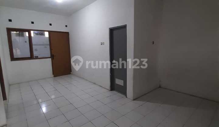 Rumah Khusus Tempat Tinggal di Taman Rahayu Bandung