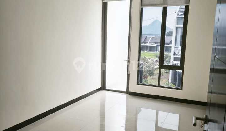 Disewakan Rumah Minimalis 2 Lantai di Taman Kopo Indah TKI 5 2