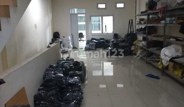 4-Story Ready-to-Use Shop House on Main Road Cikawao Bandung 1