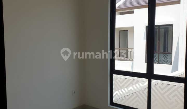 For Sale Semi-Furnished House in Podomoro Park Bandung 2