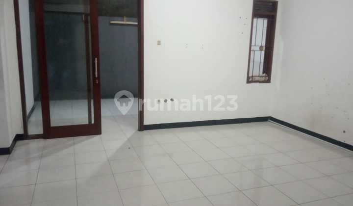 Jual Cepat Rumah Siap Pakai di Cherry Field Jual Cepat Rumah Siap Pakai di Cherry Field