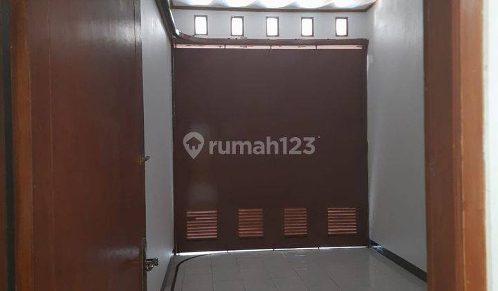 Disewakan Rumah Kopo Permai Luas Nyaman  2