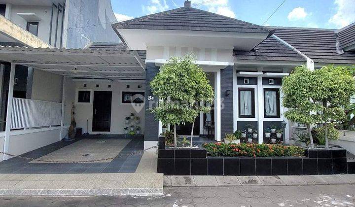 Rumah Mewah Strategis Fullfurnish Dalam Perumahan Elit Jakal Shm 1