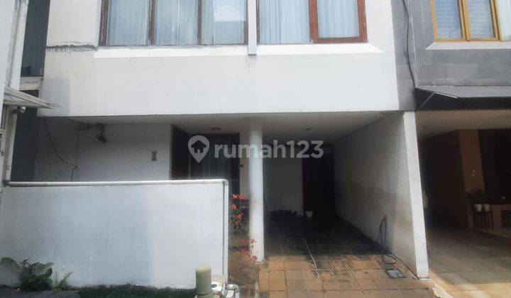 Dijual Via Lelang Rumah Huni Area Townhouse Kec. Pasar Minggu Jaksel 3 Lantai SHM 1