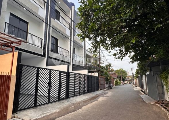 Jual Cepat Ruko Lantai 1 Full Furnish di Jl Angsana Raya