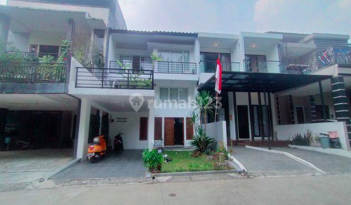 Rumah 2 Lantai Depan Green Area di Sentul City, Bogor 1