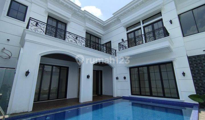 Rumah Baru Modern Classic Depan Green Area di Sentul City, Bogor 1