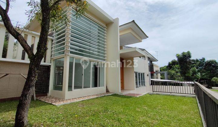 Rumah Minimalis 2 Lantai Siap Huni Halaman Luas Di Sentul City 2