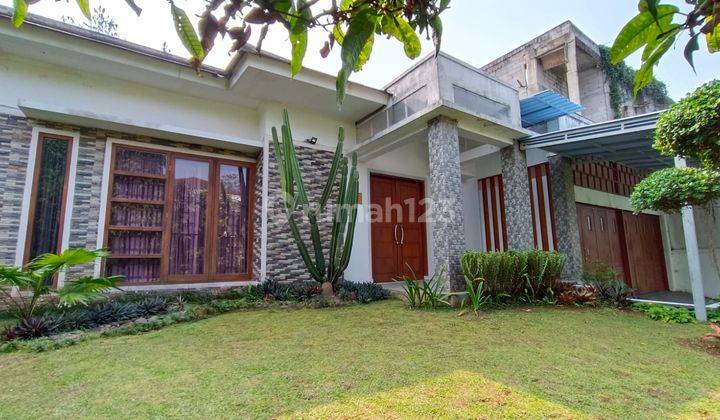 Rumah Siap Huni Halaman Luas Depan Taman di Sentul City, Bogor 1