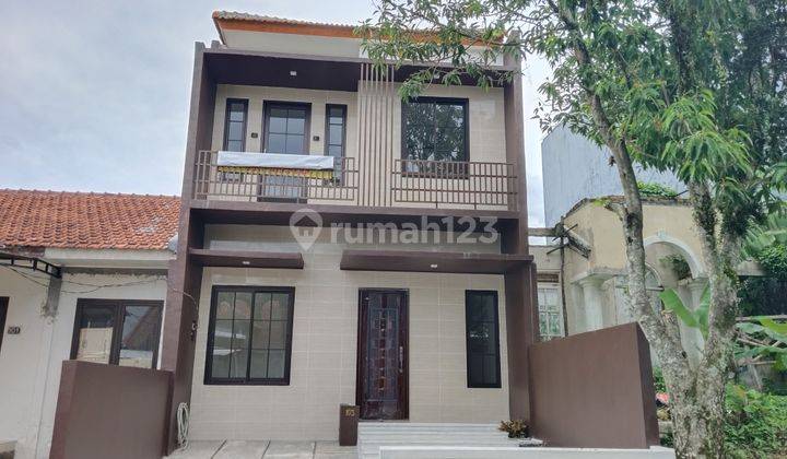 Rumah Minimalis 2 Lantai Area Pegunungan di Sentul City, Bogor 1