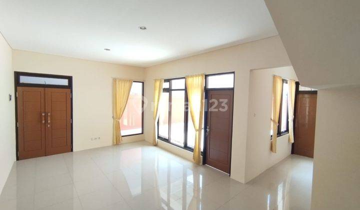 Rumah Kontrakan 2 Lantai Include AC di Sentul City, Bogor 1