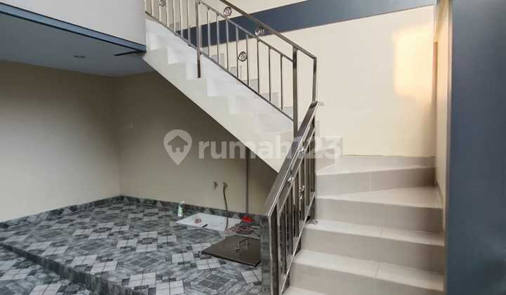For sale renovated house in Teluk Gong, size 5x15, 3.5 floors. 2