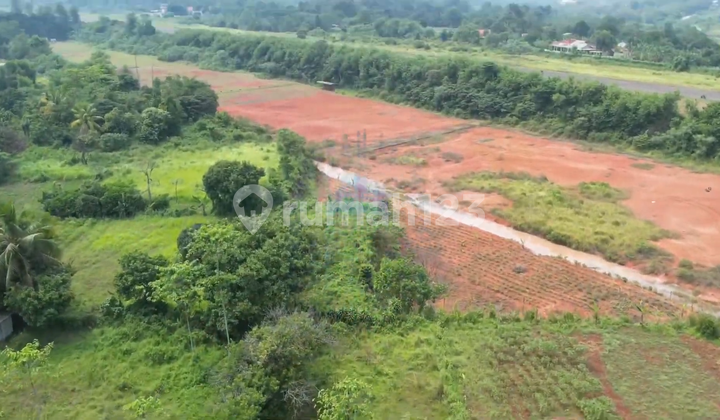 Land on Sukamulya Village Road, Bogor 1,700 m² Land on Sukamulya Village Road, Bogor 1,700 m²