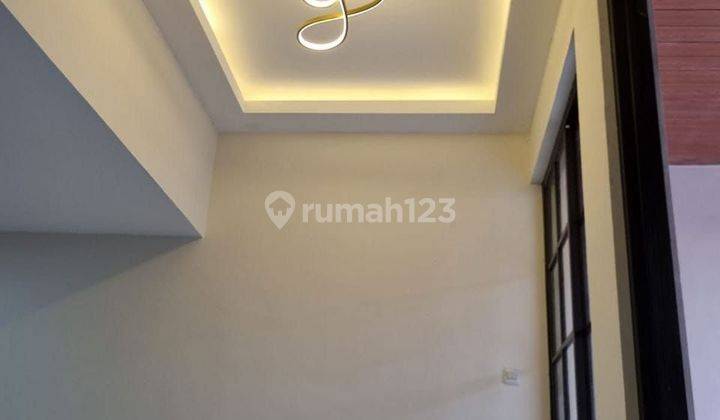 Rumah Baru Rungkut 2 Lantai Murah 1 M 2