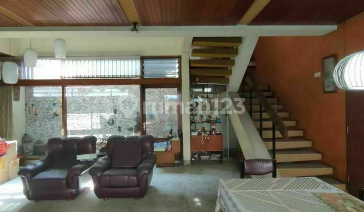 Attorney General Suprapto's House in Central Surabaya is Cheap 2