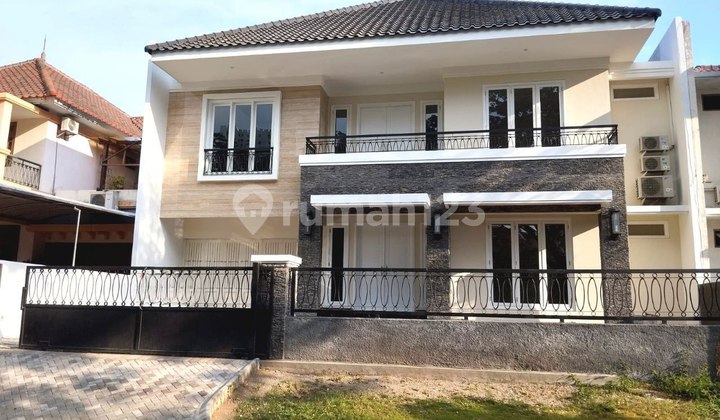 Rumah Villa Royal Pakuwon City Baru Shm 2 Lantai 15x25 Rumah Villa Royal Pakuwon City Baru Shm 2 Lantai 15x25