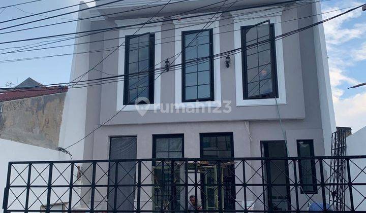 Rumah Baru Baratajaya 2 Lantai Murah 2m Utara  1