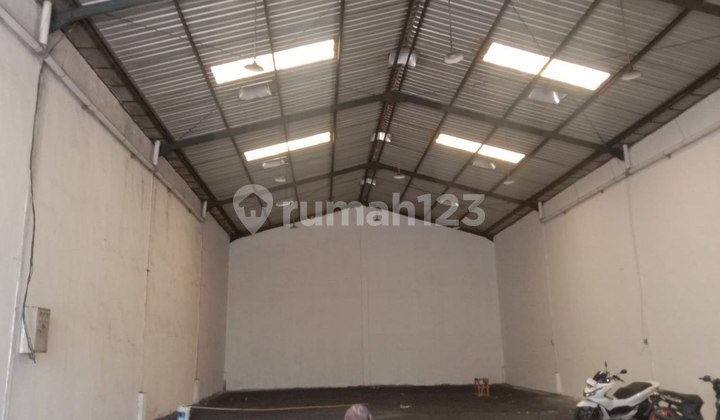 Safe N Lock Sidoarjo Warehouse, Area 384 m², Height 2.8m, Affordable Safe N Lock Sidoarjo Warehouse, Area 384 m², Height 2.8m, Affordable