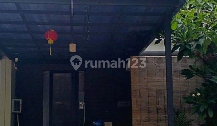 Rumah Northwest 3 Lantai Shm Siap Huni