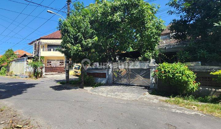 For Sale House with Large Land, Corner Position with Access to 2 Roads, in Gatsu Area, Denpasar. Also Suitable for Office Because of its Very Strategic Location in the Center of Denpasar City. 1