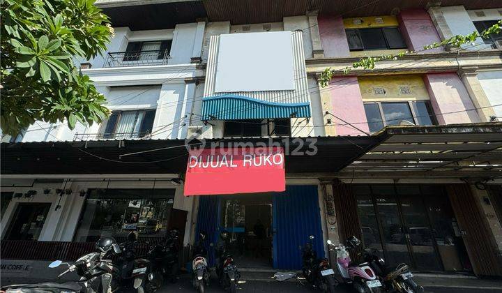 For sale 3-storey shophouse in strategic location in Penatih Denpasar 1