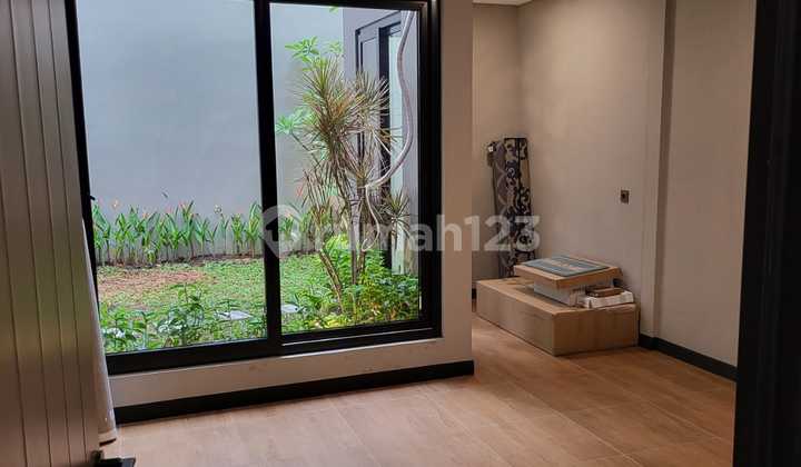 Super Beautiful Brand New House in Versailles BSD, South Tangerang 2