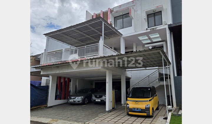 Rumah 3 Lantai Siap Huni di Cluster Sutera Onyx, Alam Sutera Tangerang Selatat