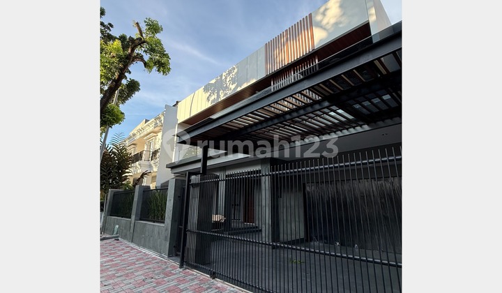 Beautiful Semi-Furnished House in Puspita Loka BSD
