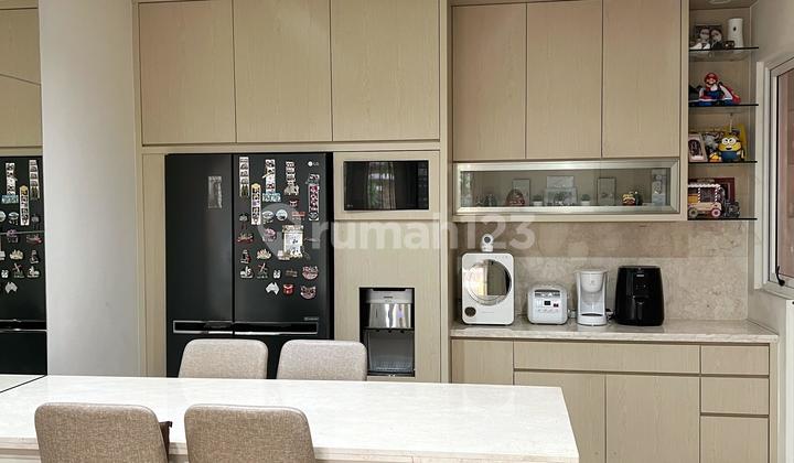 Rumah Bagus Rapi Sudah Renov di Cluster Thomson Gading Serpong, Tangerang