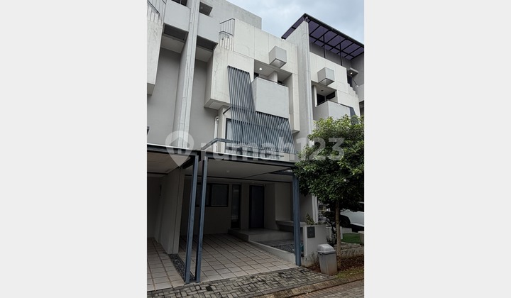 Rumah 2 Lantai Furnished di Invesihaus Tabebuya BSD