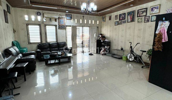 Rumah Gandeng 3 Lantai 5 BR di Banjar Wijaya 2