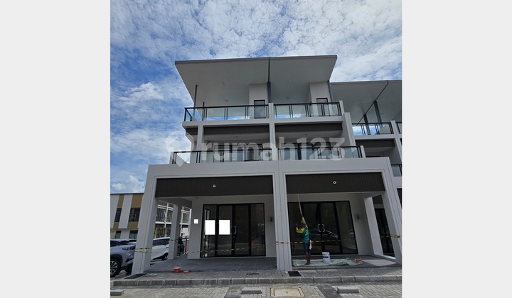 Ruko Sorrento Grande East 3 Lantai Hook di Gadings Erpong, Tangerang Ruko Sorrento Grande East 3 Lantai Hook di Gadings Erpong, Tangerang