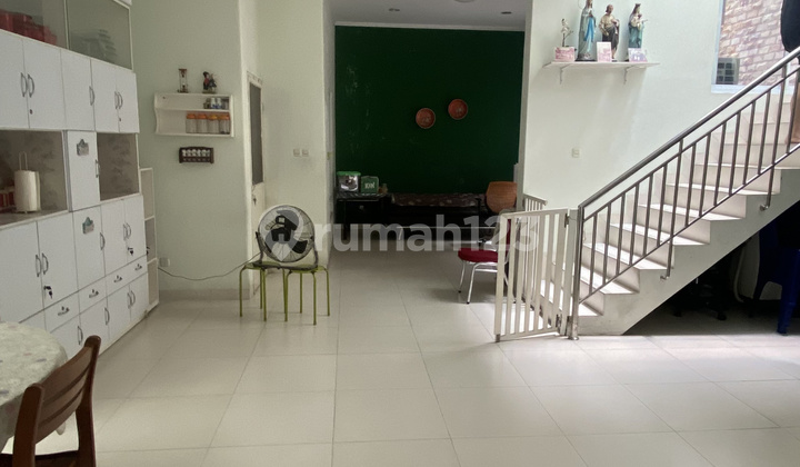 Rumah Full Renov di Anggrek Loka Sektor 2.1 BSD, Tangerang Selatan